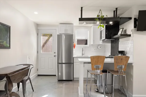 a entryway with a outdoor space