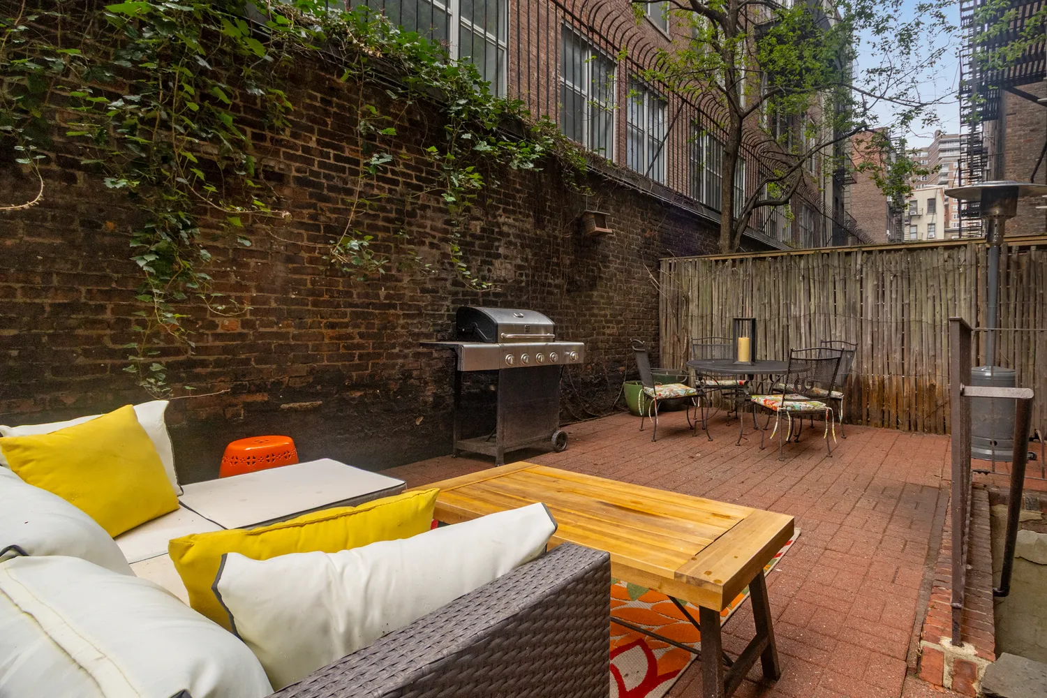 $1,425,000 | 425 West 24th Street, Unit 1F | Chelsea