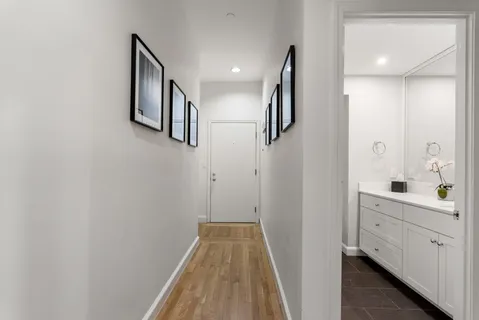 $875,000 | 2 Clarendon Street, Unit 302, Boston, MA 02116