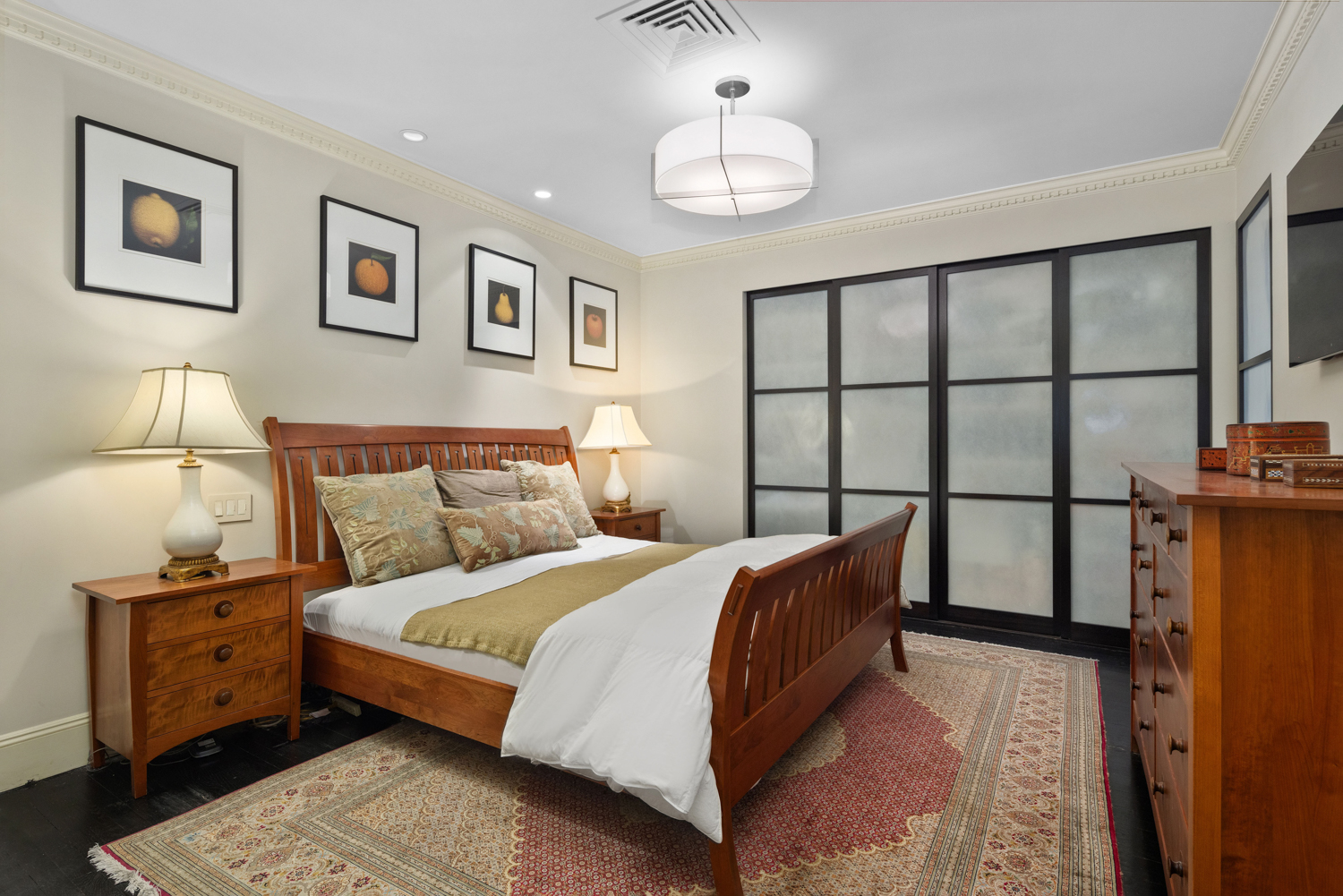 333 Central Park West, Unit 11 Manhattan, NY 10025 - Photo 12 of 21 a bedroom with a bed and a lamp on dresser