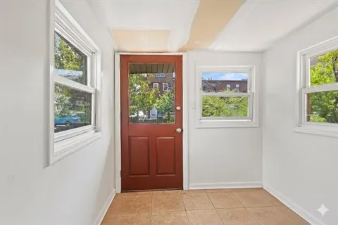 $7,000 | 199 9th Street, Jersey City, NJ 07302