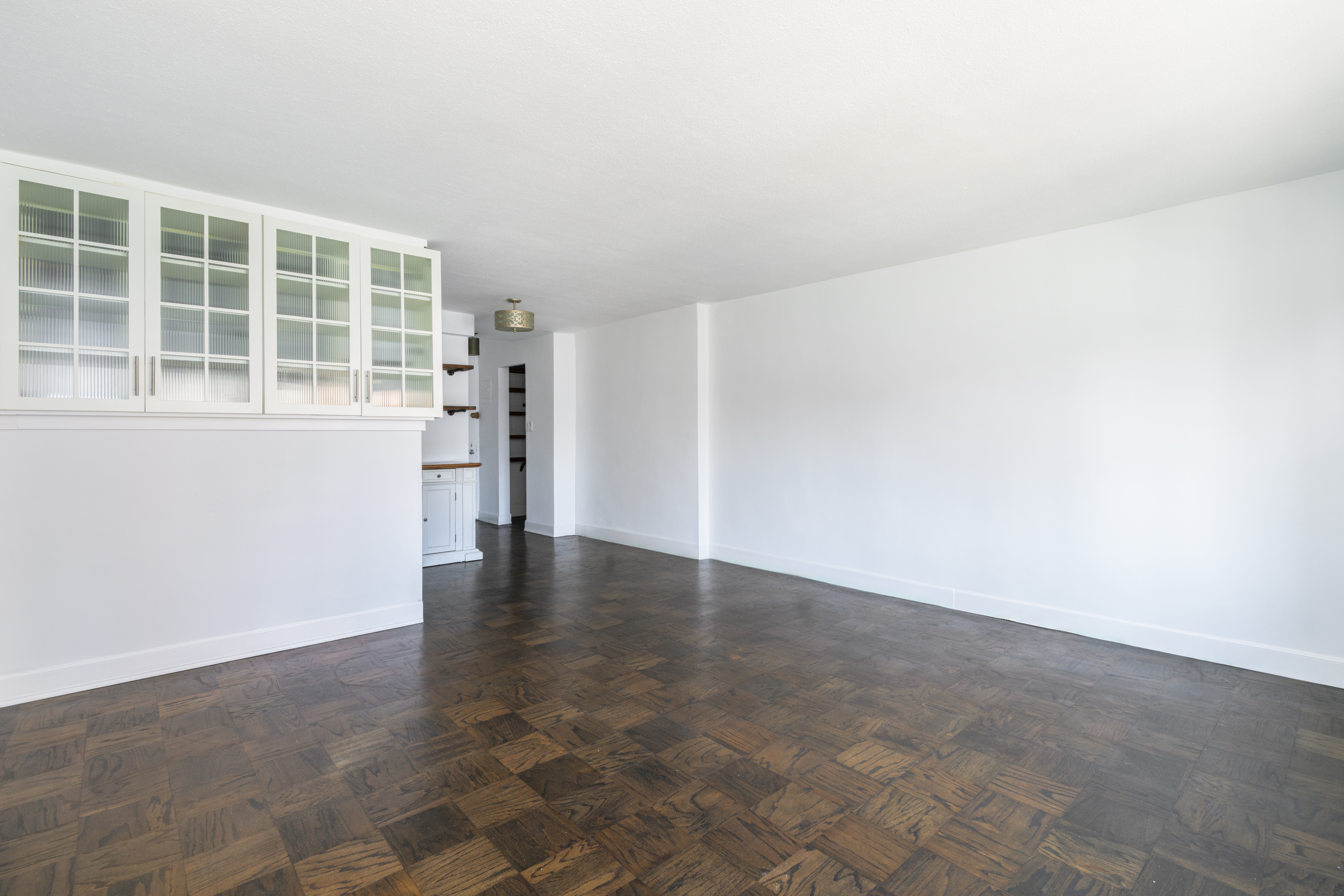 220 East 60th Street, Unit 10A Manhattan, NY 10022 - Photo 4 of 7