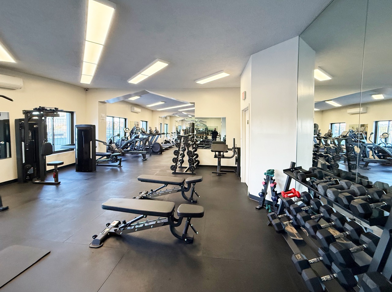 25-40 Shore Boulevard, Unit 3P Queens, NY 11102 - Photo 16 of 21 a view of a room with gym equipment