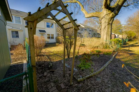 $200,000 | 8 L Southway, Greenbelt, MD 20770