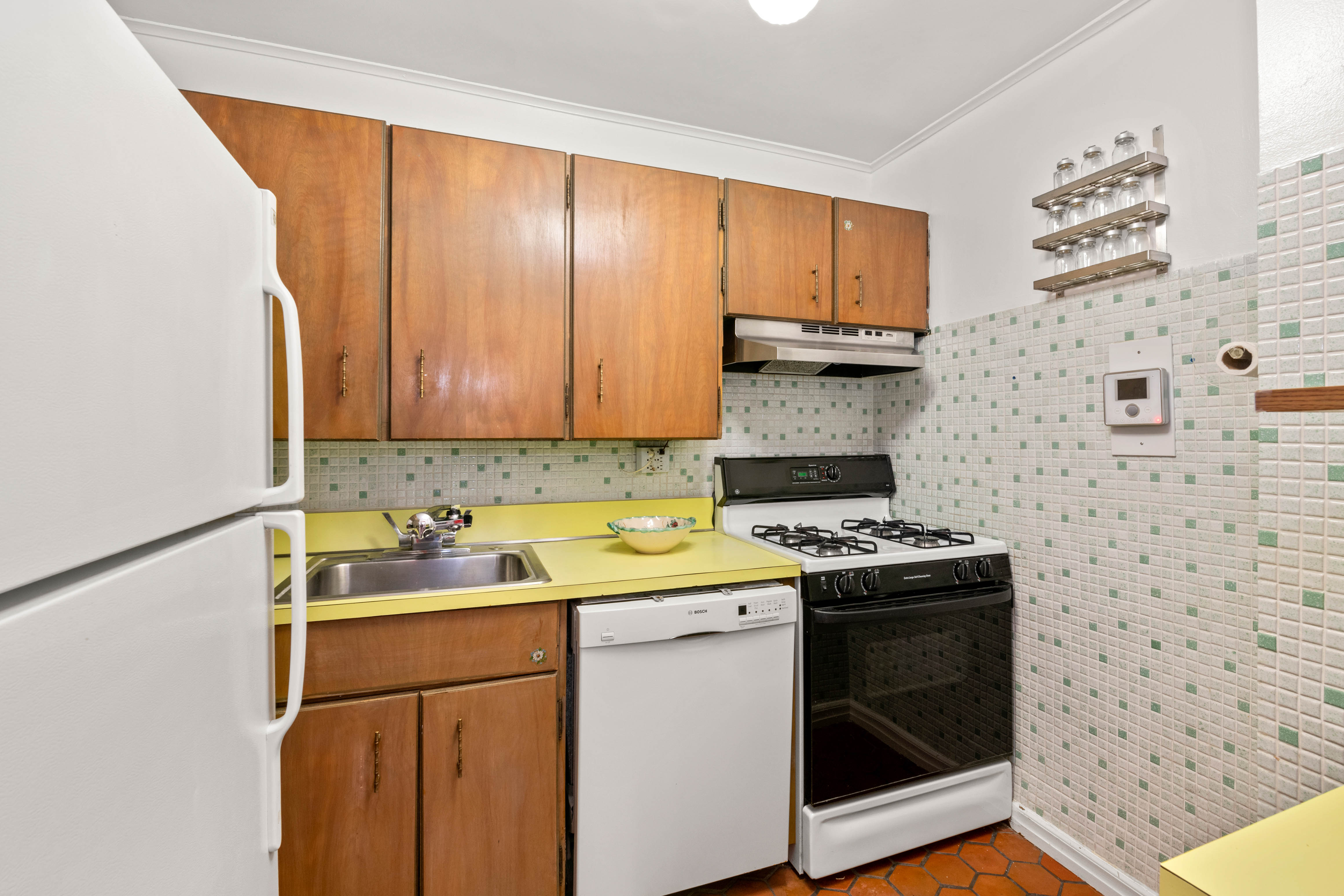86-15 Broadway, Unit 11C Queens, NY 11373 - Photo 8 of 15