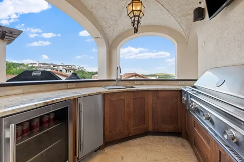 $11,900,000 | 6001 Krause Lane, Austin, TX 78738