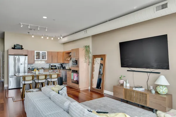 $575,000 | 10 Ocean Avenue, Unit 403, Revere, MA 02151