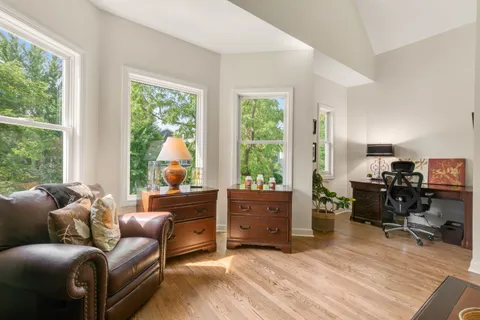 $1,500,000 | 1238 West Wellington Avenue, Chicago, IL 60657