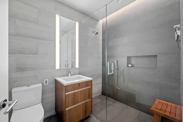 $3,800 | 21-21 31st Street, Unit 5H | Astoria