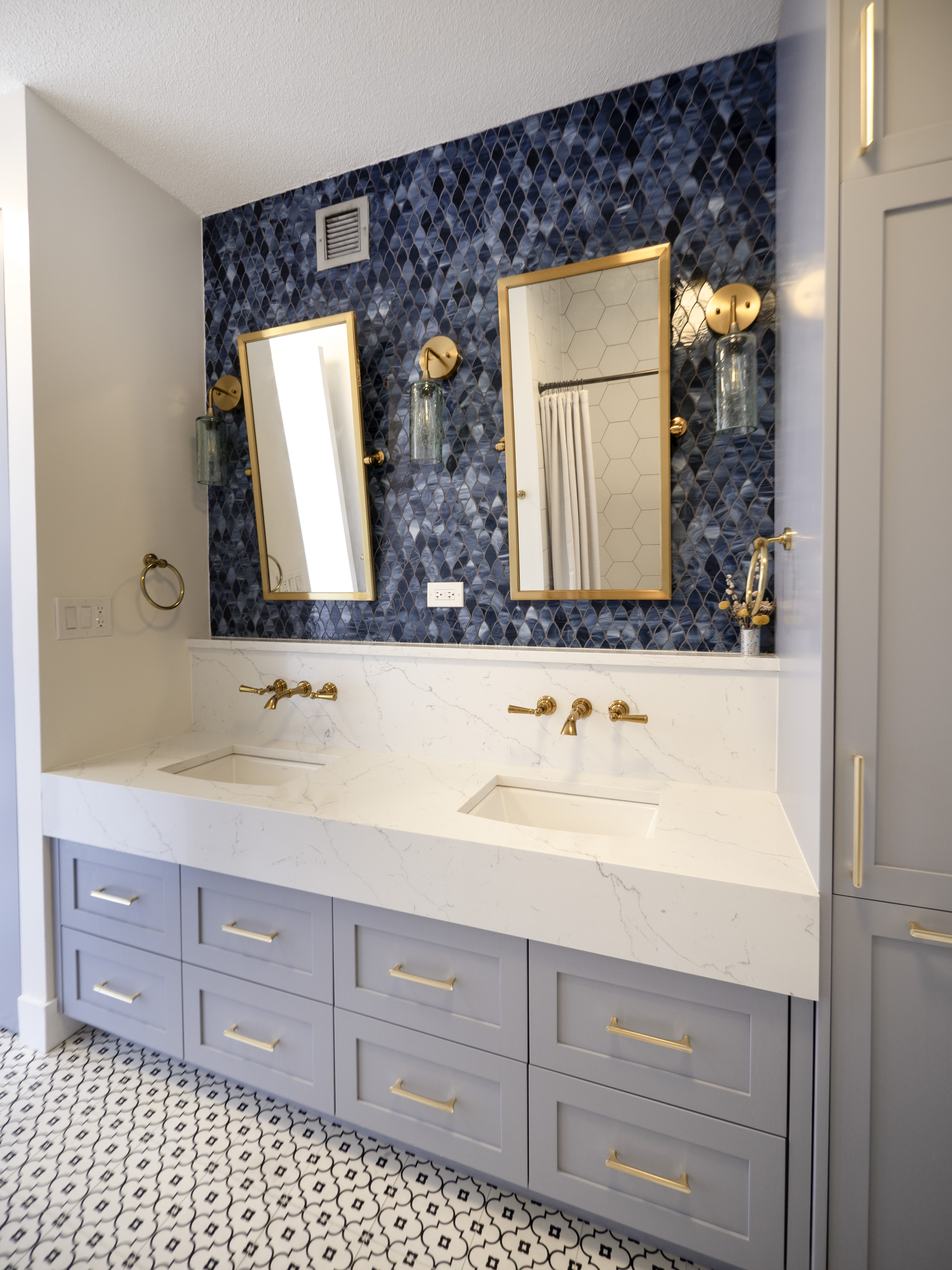 303 East 43rd Street, Unit 27A Manhattan, NY 10017 - Photo 8 of 17