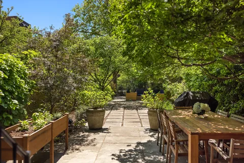 $2,250,000 | 58 Remsen Street, Unit 1R | Brooklyn Heights