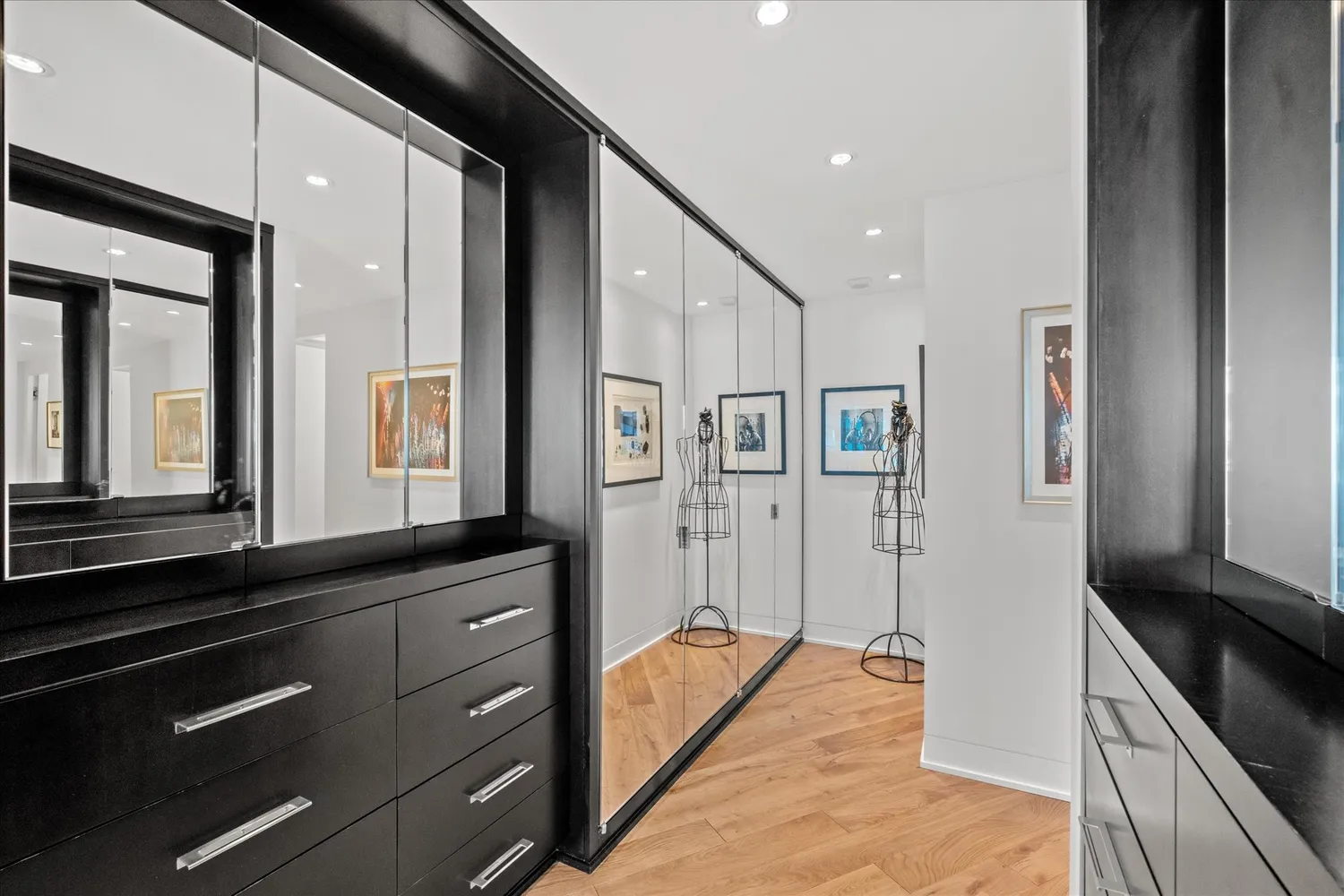 Contact Agent | 700 New Hampshire Avenue Northwest, Unit 708/709, Washington, DC 20037