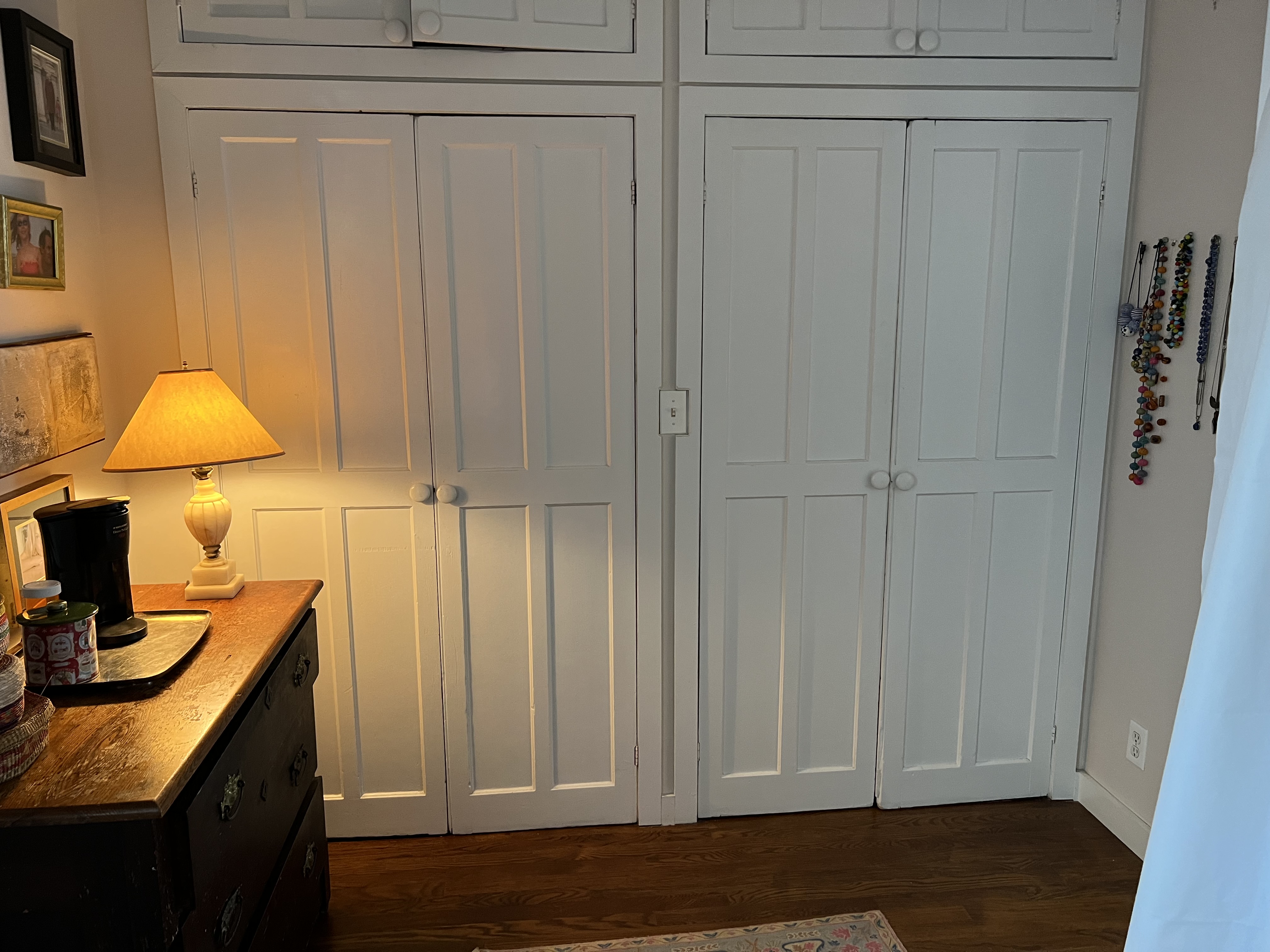 6 Centre Market Place, Unit 3 Manhattan, NY 10013 - Photo 9 of 9 a view of a sink under an entryway