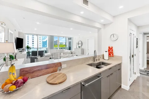 $1,250,000 | 715 Bayshore Drive, Unit 606, Fort Lauderdale, FL 33304