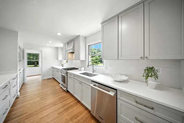 $1,199,000 | Park Road, Alexandria, VA 22312
