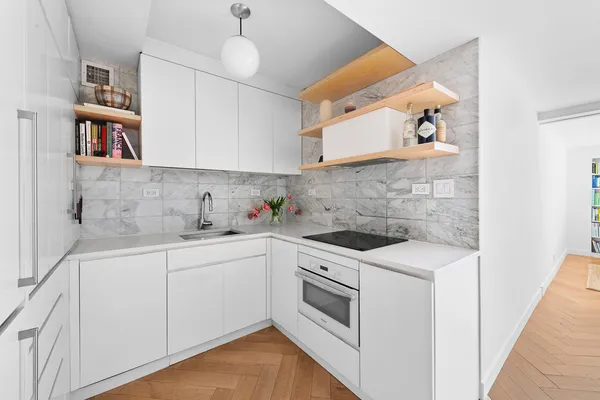 $905,000 | 34 Plaza Street East, Unit 110 | Prospect Heights