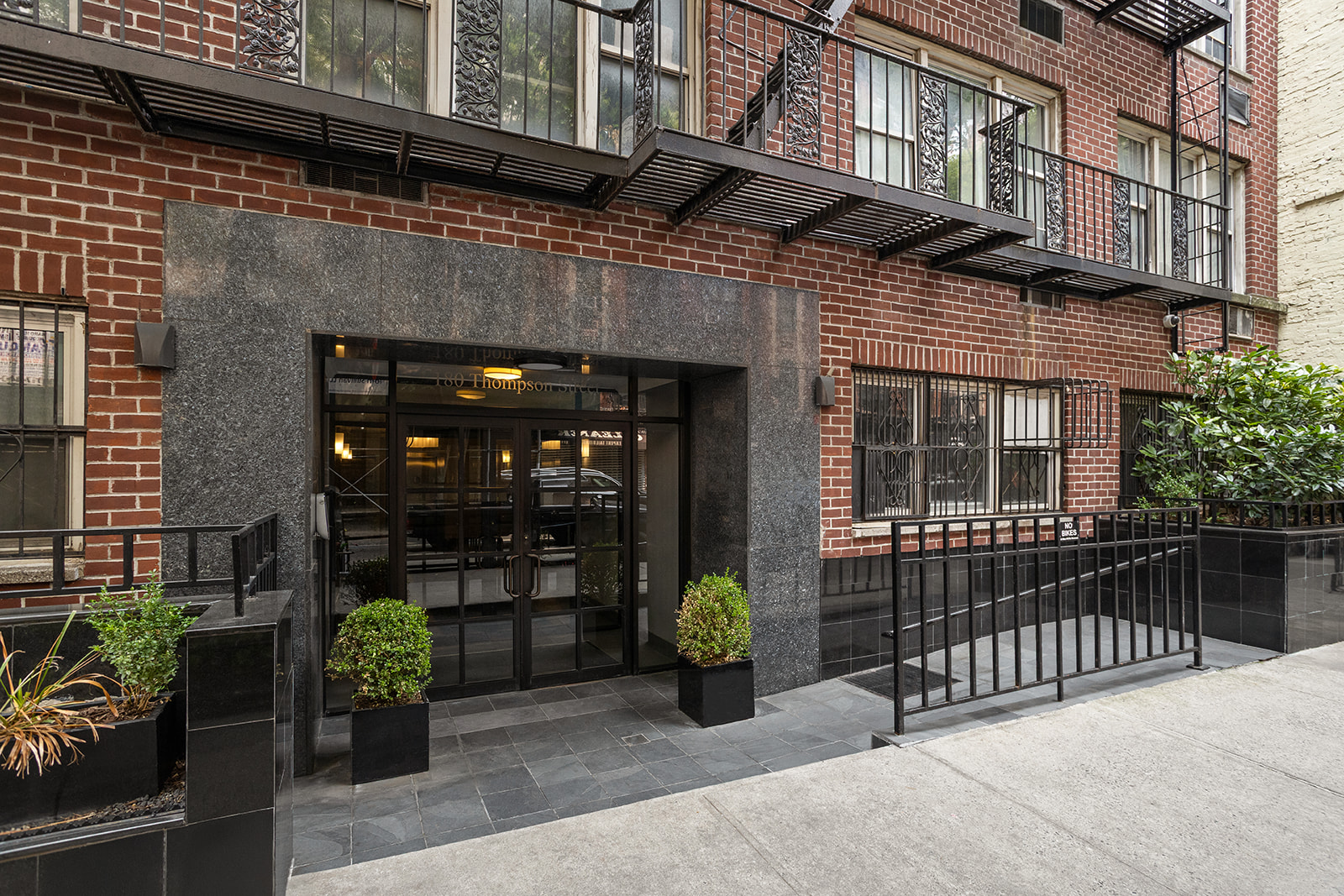 180 Thompson Street, Unit LE Manhattan, NY 10012 - Photo 7 of 10 Gallery Image 7