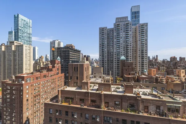 $1,075,000 | 400 East 54th Street, Unit 24E | Sutton Place