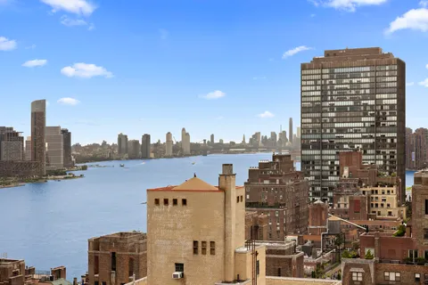 $7,900 | 400 East 54th Street, Unit 27A | Sutton Place