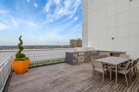 $960,000 | 925 North Fairfax Street, Unit 610, Alexandria, VA 22314