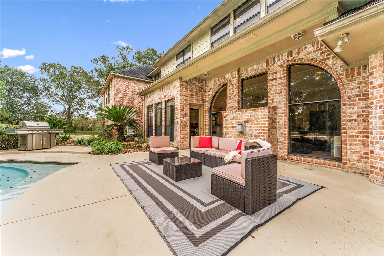 $984,500 | 1019 Towering Oaks Street, Magnolia, TX 77355