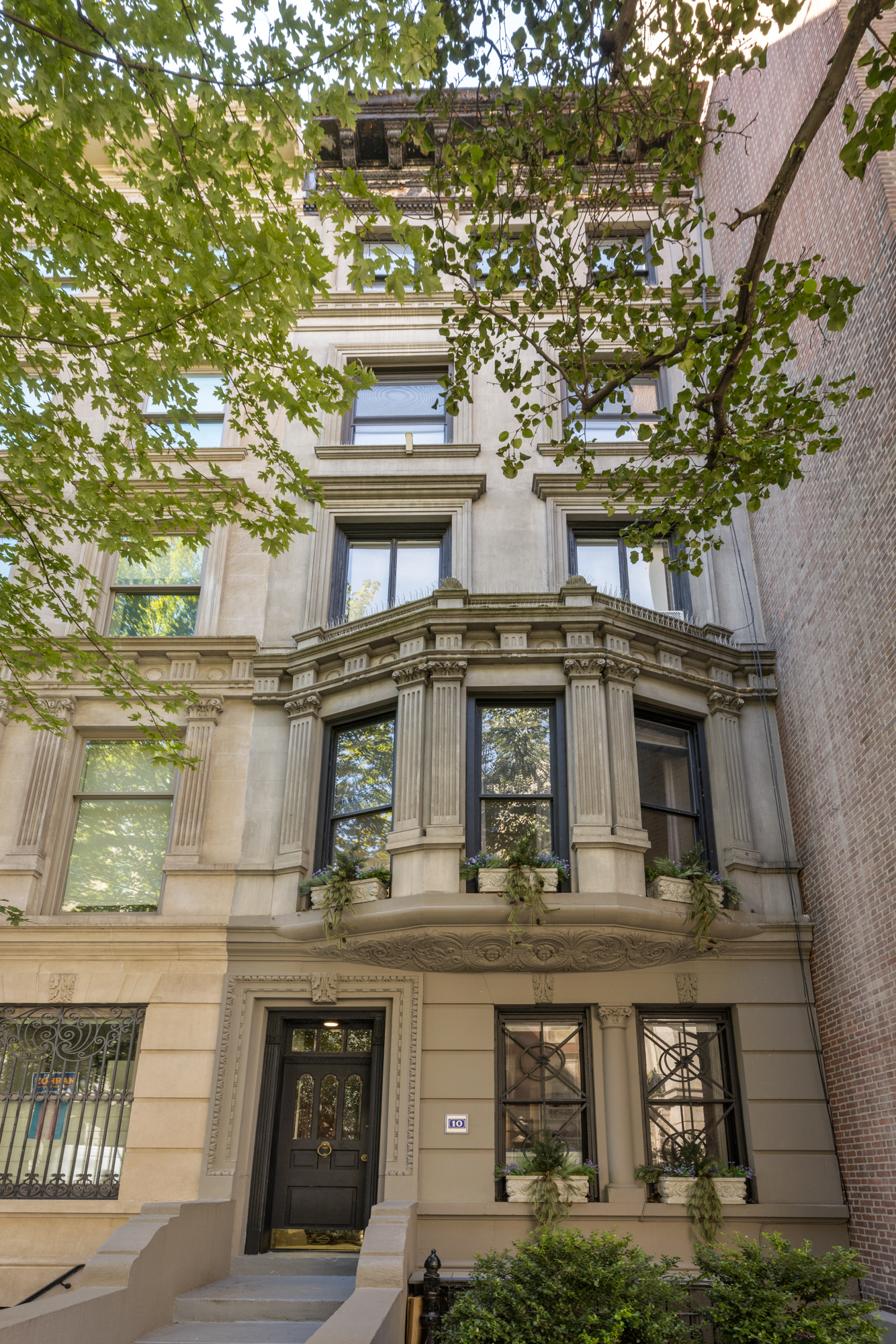 10 East 95th Street, Unit Garden Manhattan, NY 10128 - Photo 15 of 16