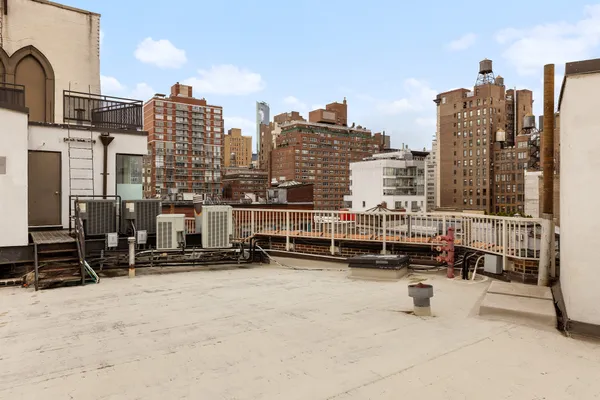 $25,000 | 40 West 13th Street, Unit 7 | Greenwich Village