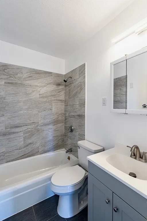 $3,150 | 197 Calumet Street, Unit 12, Boston, MA 02120