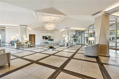 $475,000 | 2100 St Charles Avenue, Unit 7M, New Orleans, LA 70130