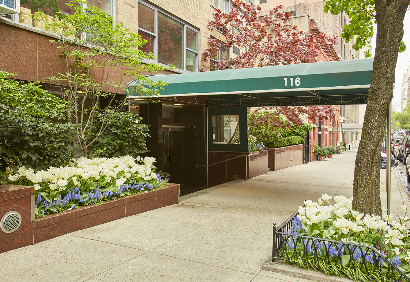 116 East 66th Street, Unit 4E Manhattan, NY 10065 - Photo 8 of 9