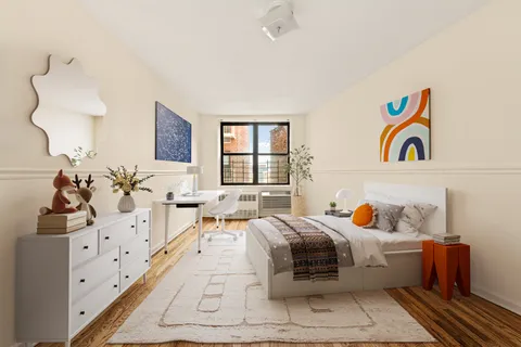 $1,375,000 | 185 Prospect Park Southwest, Unit 301 | Windsor Terrace