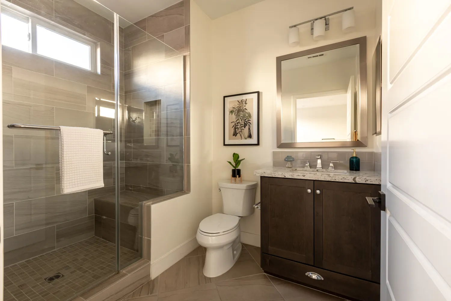 $1,049,000 | 129 Cessna Lane, Los Angeles, CA 90042