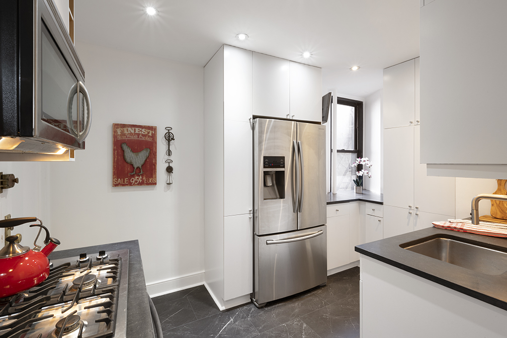 440 West End Avenue, Unit 9D Manhattan, NY 10024 - Photo 5 of 14