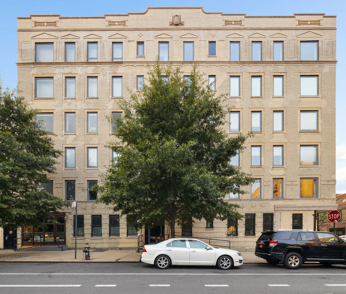 $1,995,000 | 180 South 4th Street | Williamsburg
