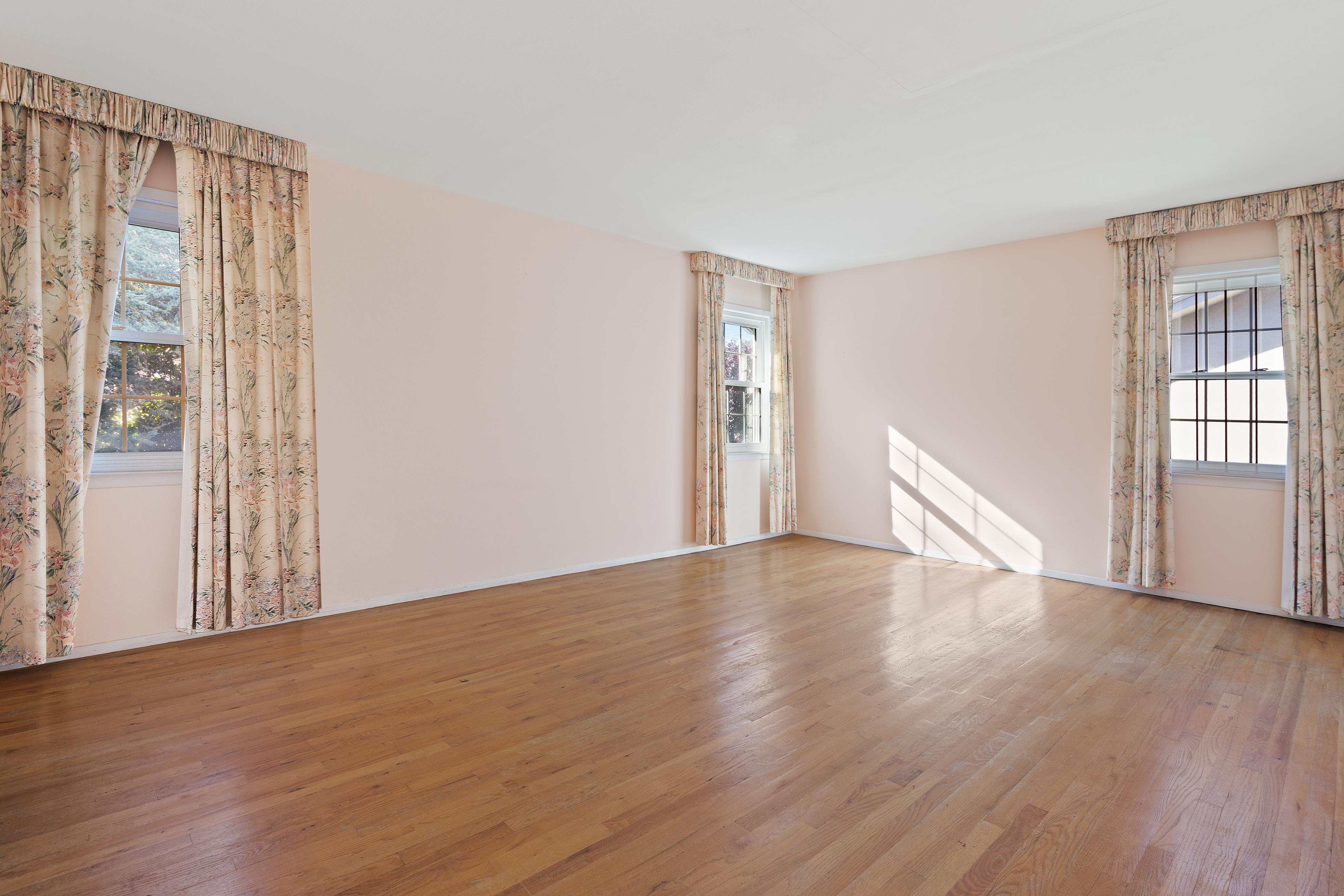 28 Shore Rd Lane Brooklyn, NY 11209 - Photo 11 of 19