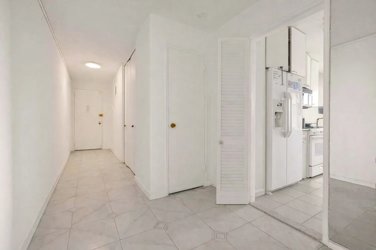 $950,000 | 370 Ocean Parkway, Unit 8H | Kensington