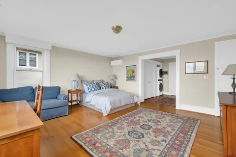 $3,000,000 | 4 Van Zandt Avenue, Newport, RI 02840