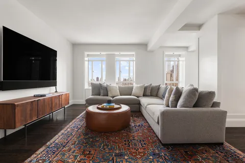 $5,295,000 | 25 Central Park West, Unit 27J | Upper West Side