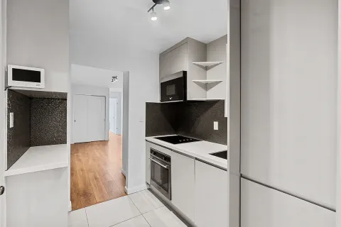 $5,000 | 723 11th Avenue, Unit 3A | Hell's Kitchen