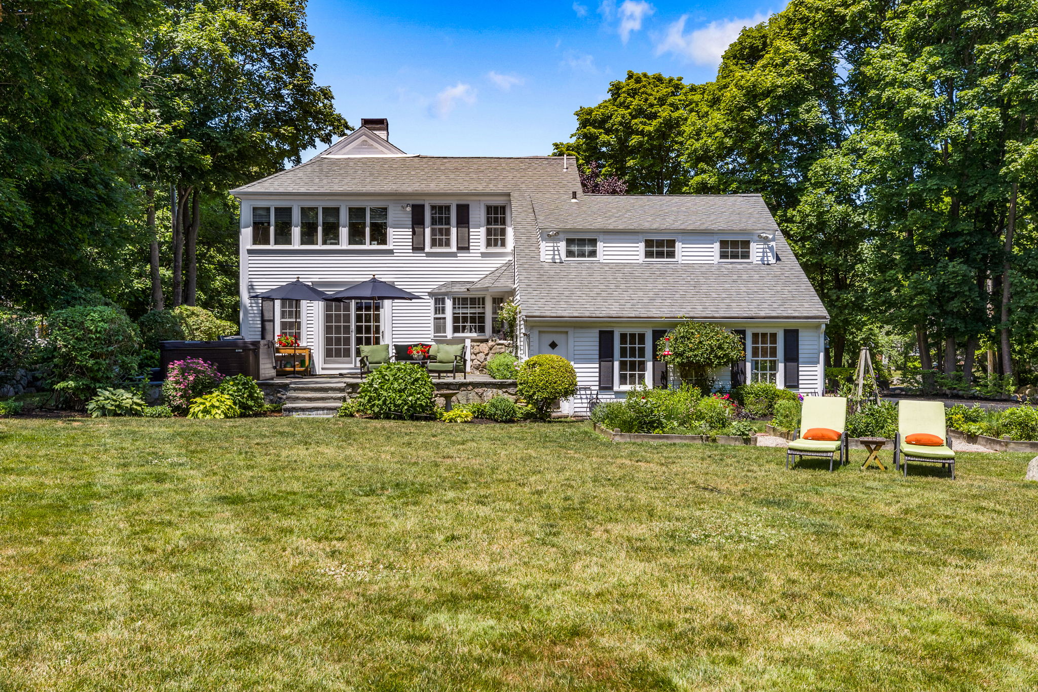 407 Tilden Road Scituate, MA 02066 - Photo 2 of 29