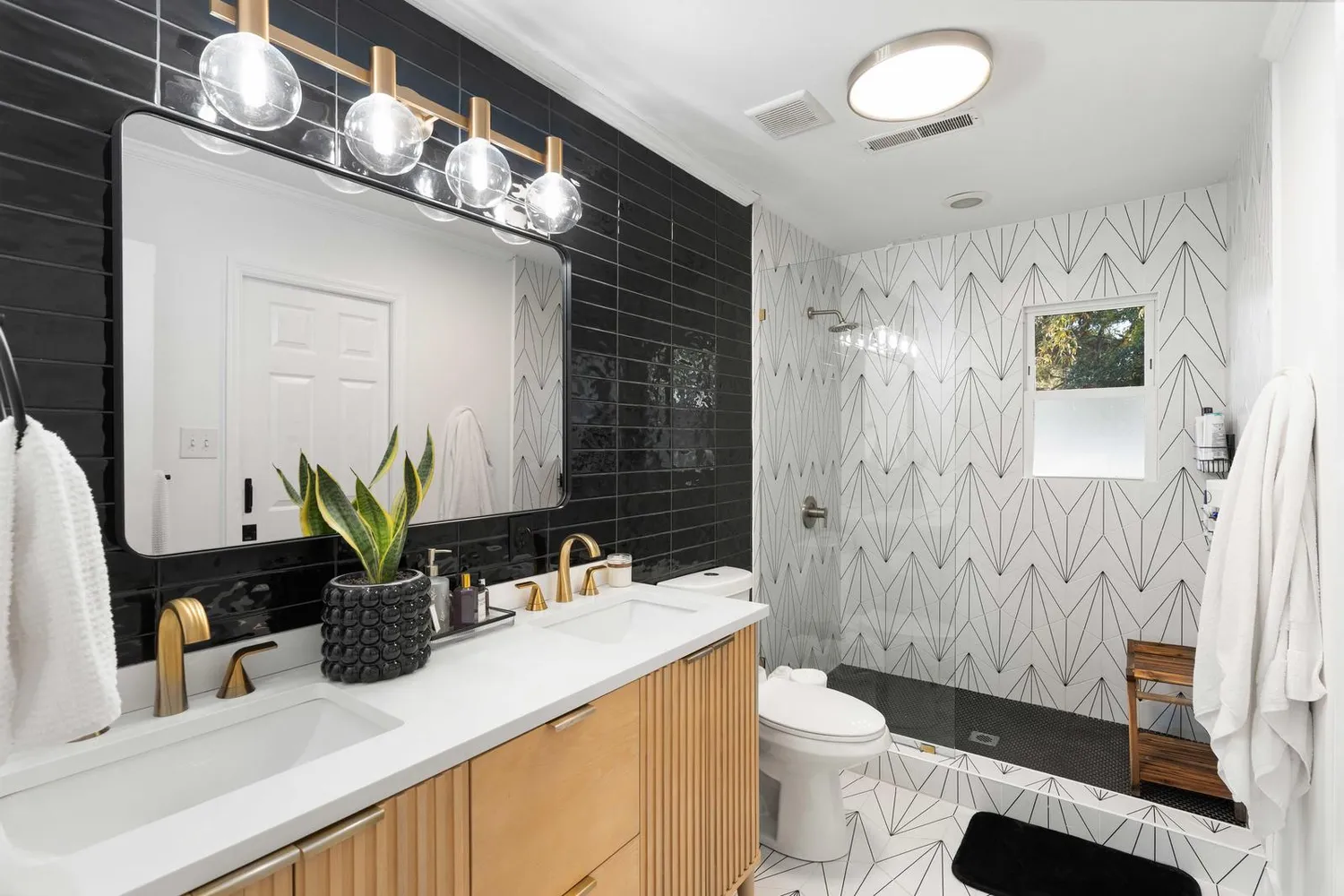 $569,000 | 1893 St Julian Drive, Charleston, SC 29407