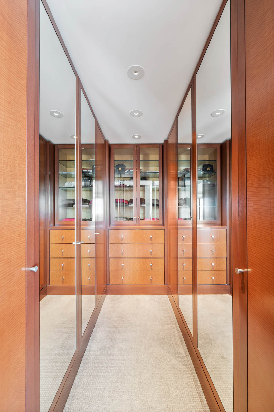 200 East 69th Street, Unit 44A Manhattan, NY 10021 - Photo 12 of 17