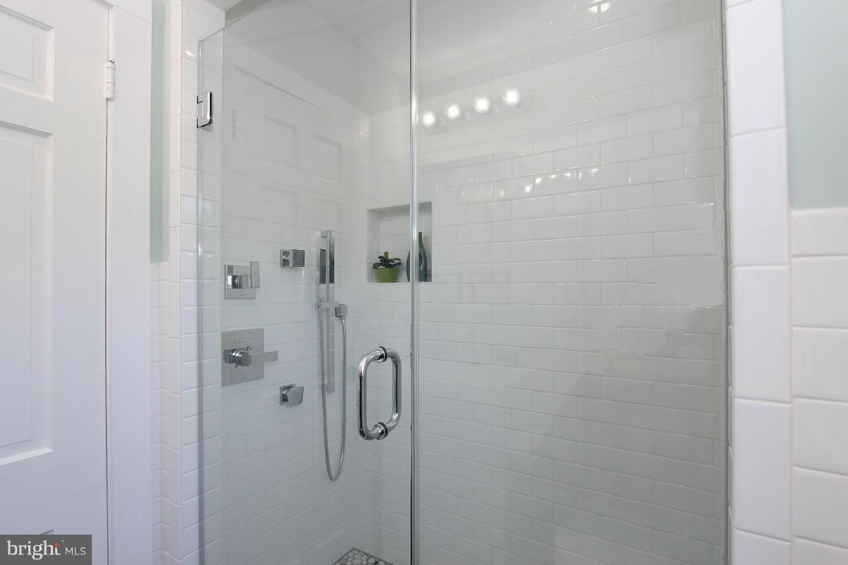 4889 Queens Chapel Terrace Northeast Washington, DC 20017 - Photo 8 of 16