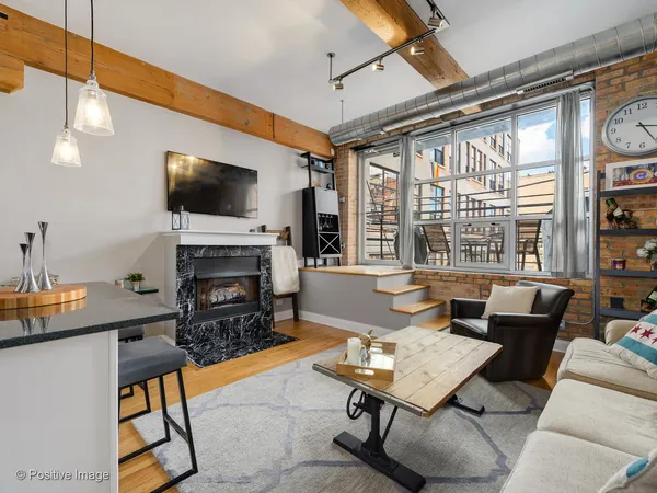 $369,000 | 1344 West Madison Street, Unit 201, Chicago, IL 60607