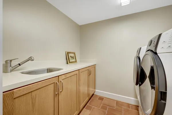 $1,875,000 | 1432 Waggaman Circle, McLean, VA 22101