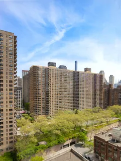 $1,150,000 | 200 Riverside Boulevard, Unit 15F | Upper West Side