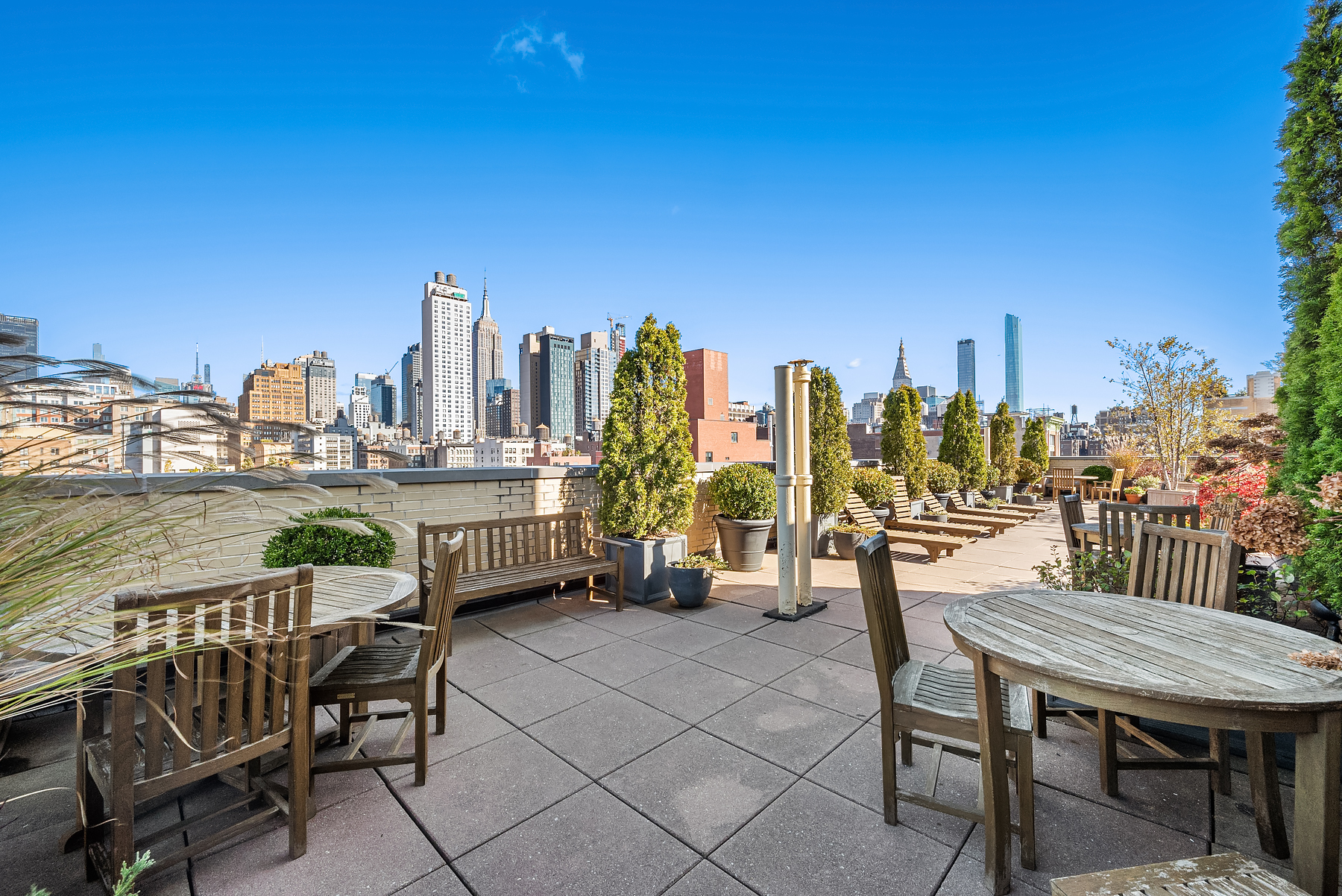 200 West 20th Street, Unit 905 Manhattan, NY 10011 - Photo 15 of 17 a view of a terrace with chairs