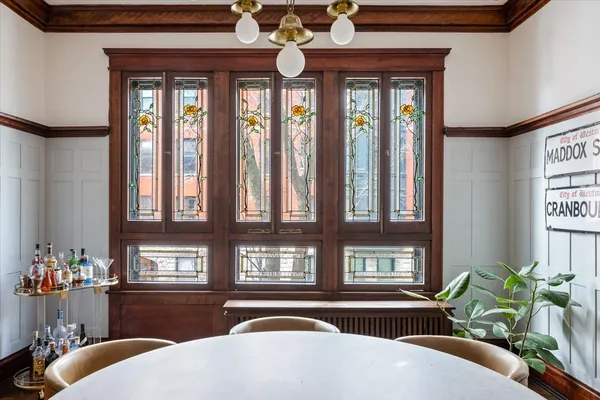 $1,200,000 | 457 West Fullerton Parkway, Unit 2W, Chicago, IL 60614