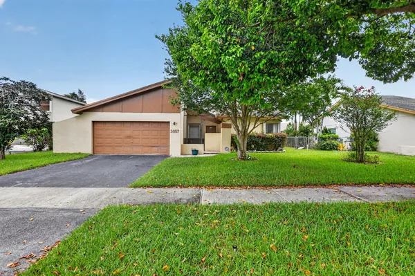 $499,000 | 3857 Northwest 1st Place, Deerfield Beach, FL 33442