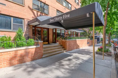 $1,050,000 | 235 East 87th Street, Unit 4K | Upper East Side